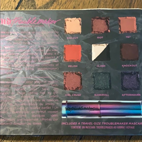 New in box Urban Decay ‘Troublemaker’ Set - Picture 3 of 6